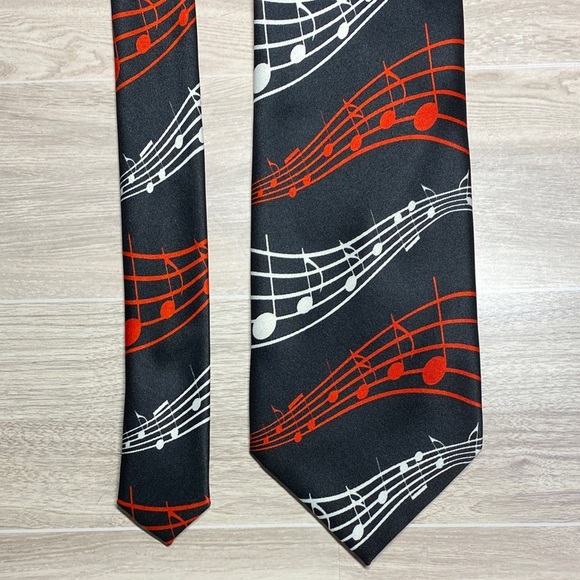 Three Rooker 2017 Black and Red Musical Note Tie - Picture 2 of 16